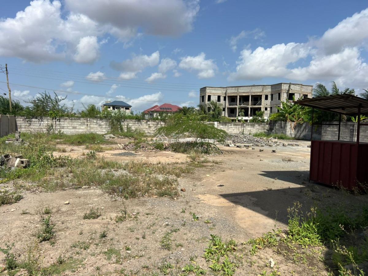 Old House in Afienya, Afienya, Afienya, Tema, Accra, House for Rent