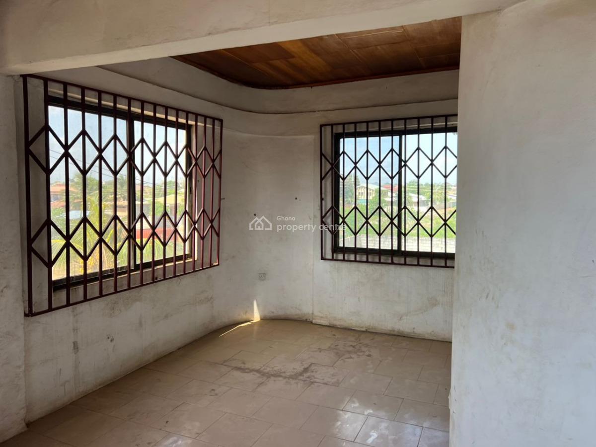 Old House in Afienya, Afienya, Afienya, Tema, Accra, House for Rent