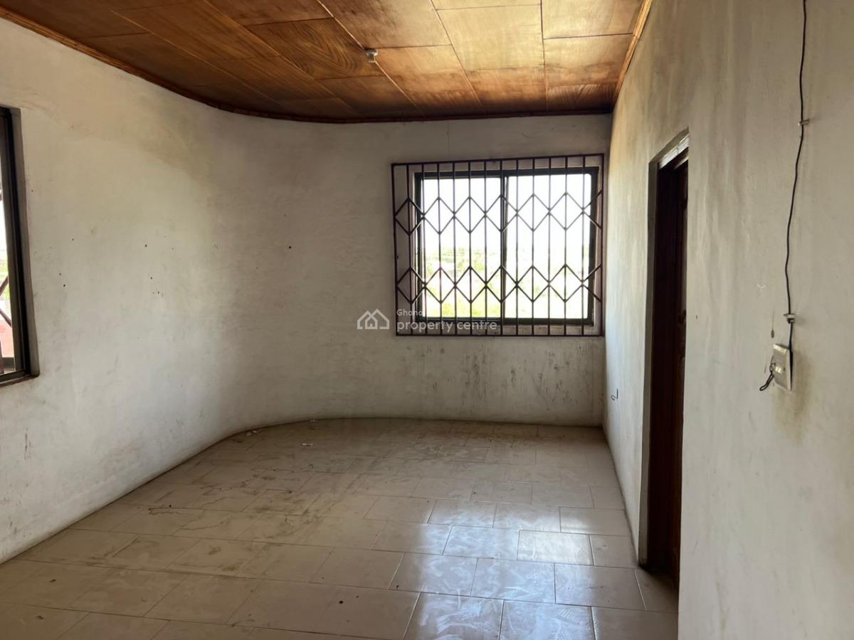 Old House in Afienya, Afienya, Afienya, Tema, Accra, House for Rent