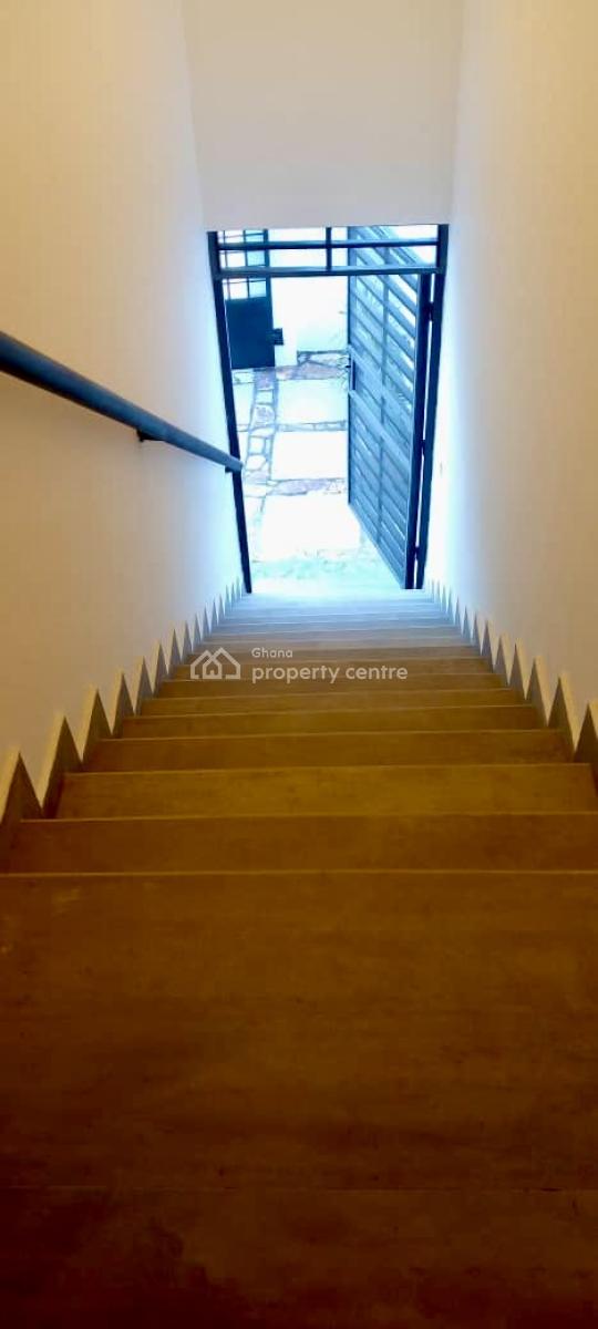 3 Bedroom Loft, Mahama Road, East Airport, Airport Residential Area, Accra, Terraced Duplex for Rent