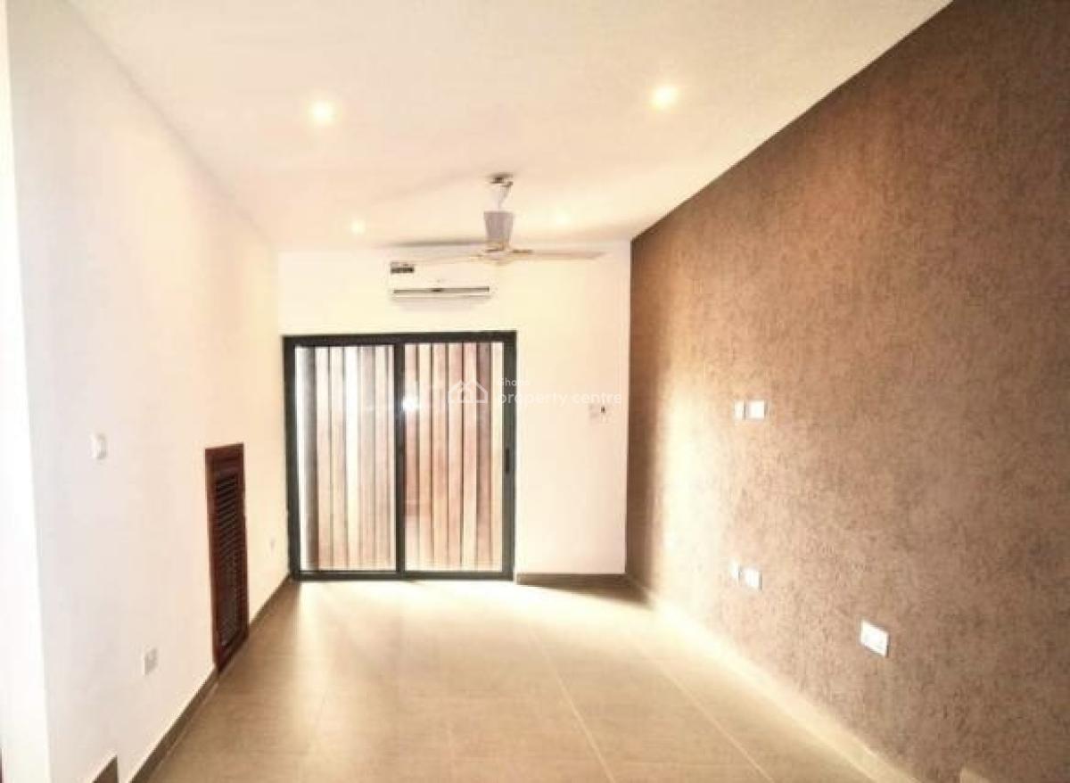 3 Bedroom Loft, Mahama Road, East Airport, Airport Residential Area, Accra, Terraced Duplex for Rent