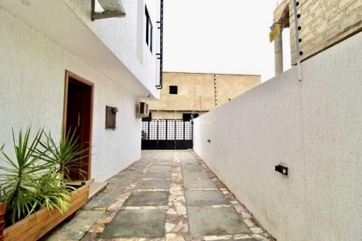 3 Bedroom Loft, Mahama Road, East Airport, Airport Residential Area, Accra, Terraced Duplex for Rent
