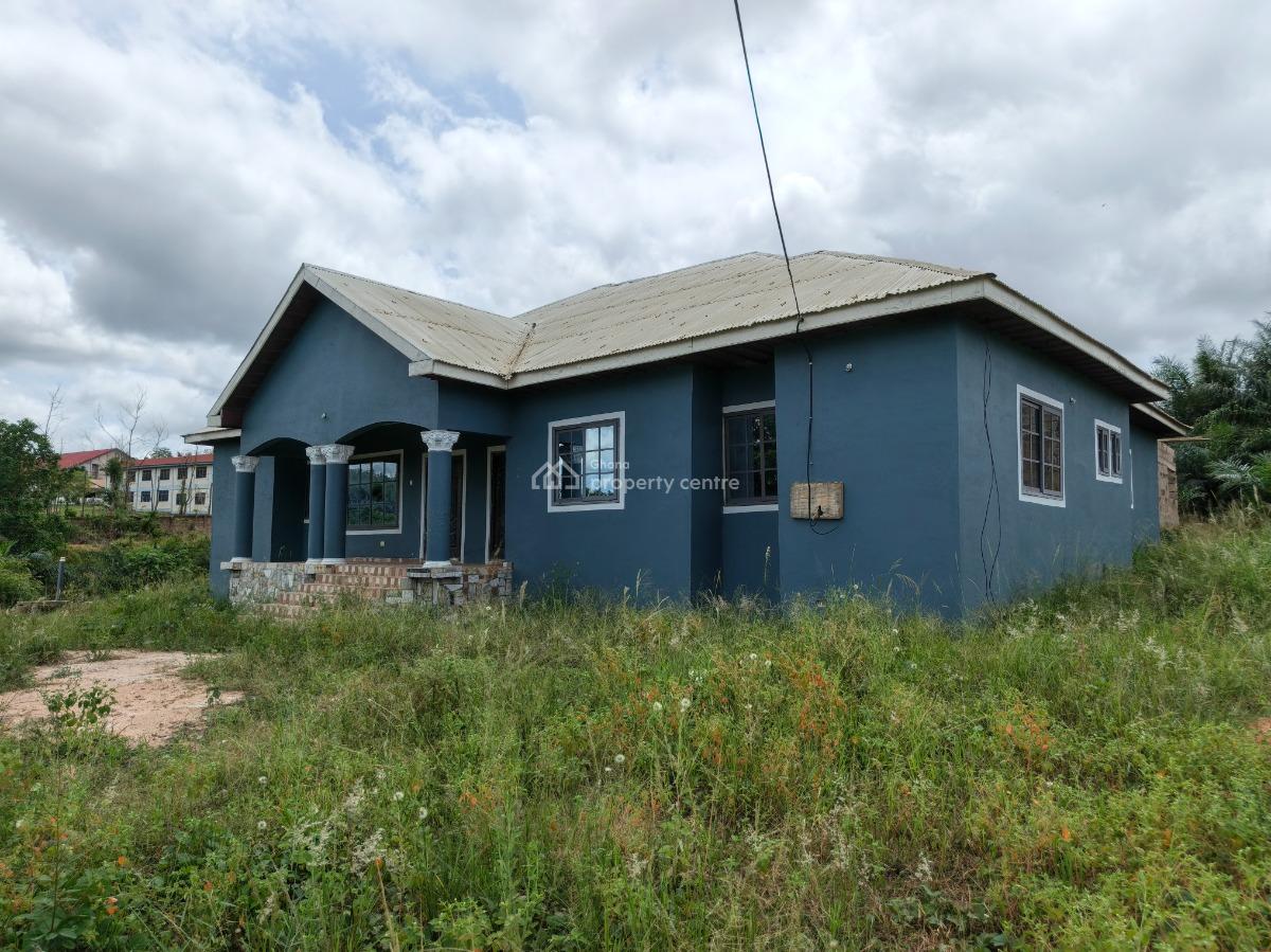 5 Bedrooms, Akropong, Near Osei Tutu Shs., Kumasi Metropolitan, Ashanti, House for Sale