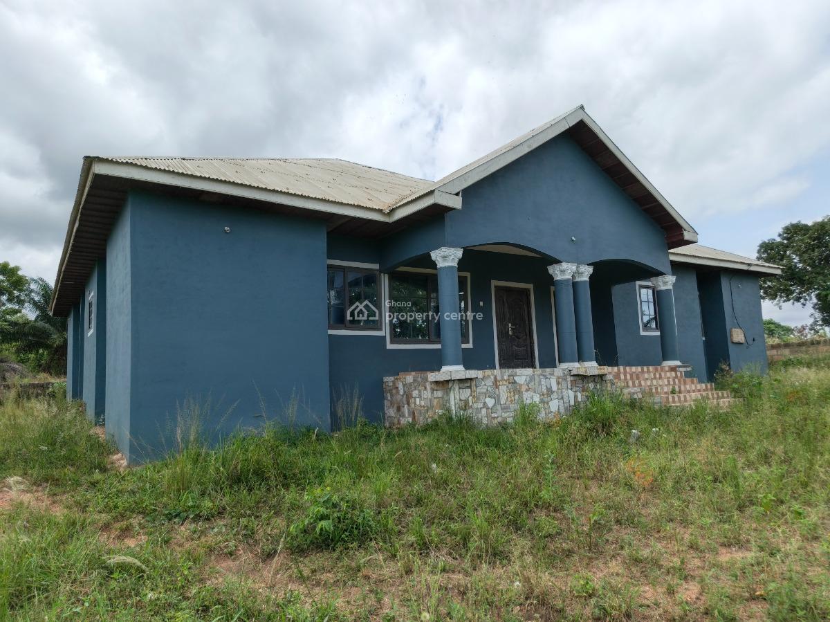 5 Bedrooms, Akropong, Near Osei Tutu Shs., Kumasi Metropolitan, Ashanti, House for Sale