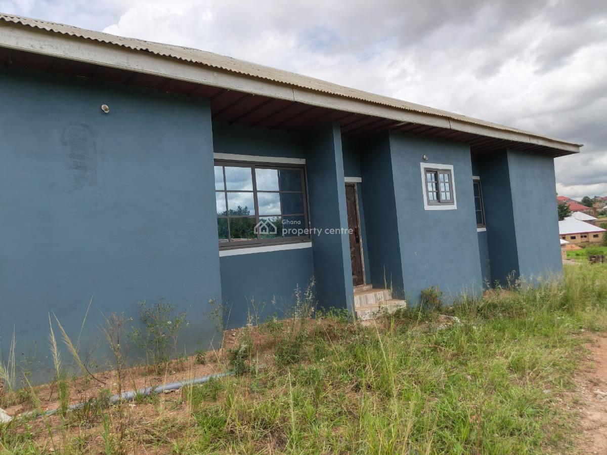 5 Bedrooms, Akropong, Near Osei Tutu Shs., Kumasi Metropolitan, Ashanti, House for Sale