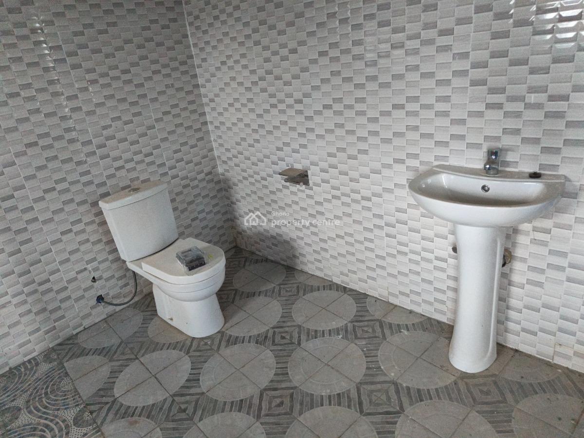 5 Bedrooms, Akropong, Near Osei Tutu Shs., Kumasi Metropolitan, Ashanti, House for Sale