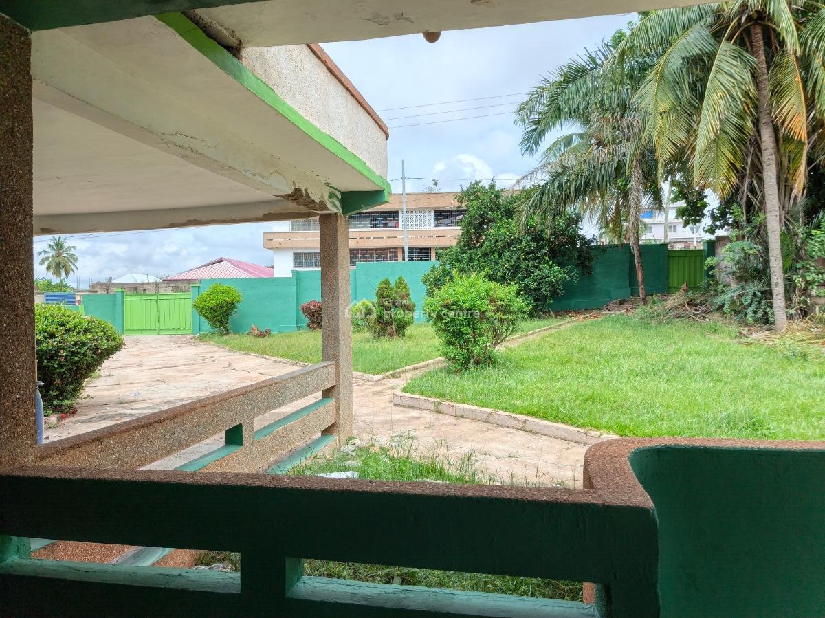 5 Bedrooms, Suame, Near Abrepo Junction., Kumasi Metropolitan, Ashanti, House for Rent