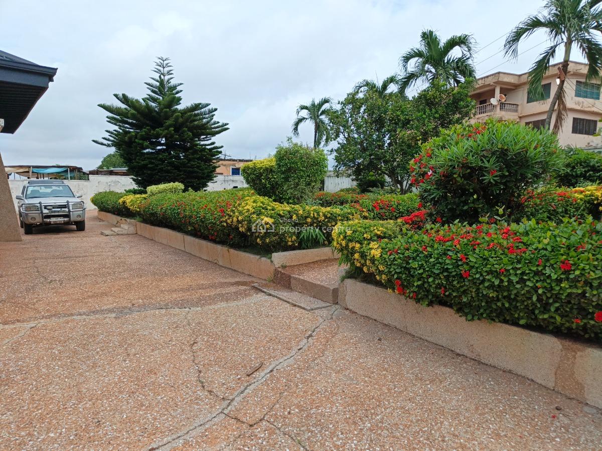 5 Bedrooms House, Suame, Near Abrepo Junction., Kumasi Metropolitan, Ashanti, House for Sale