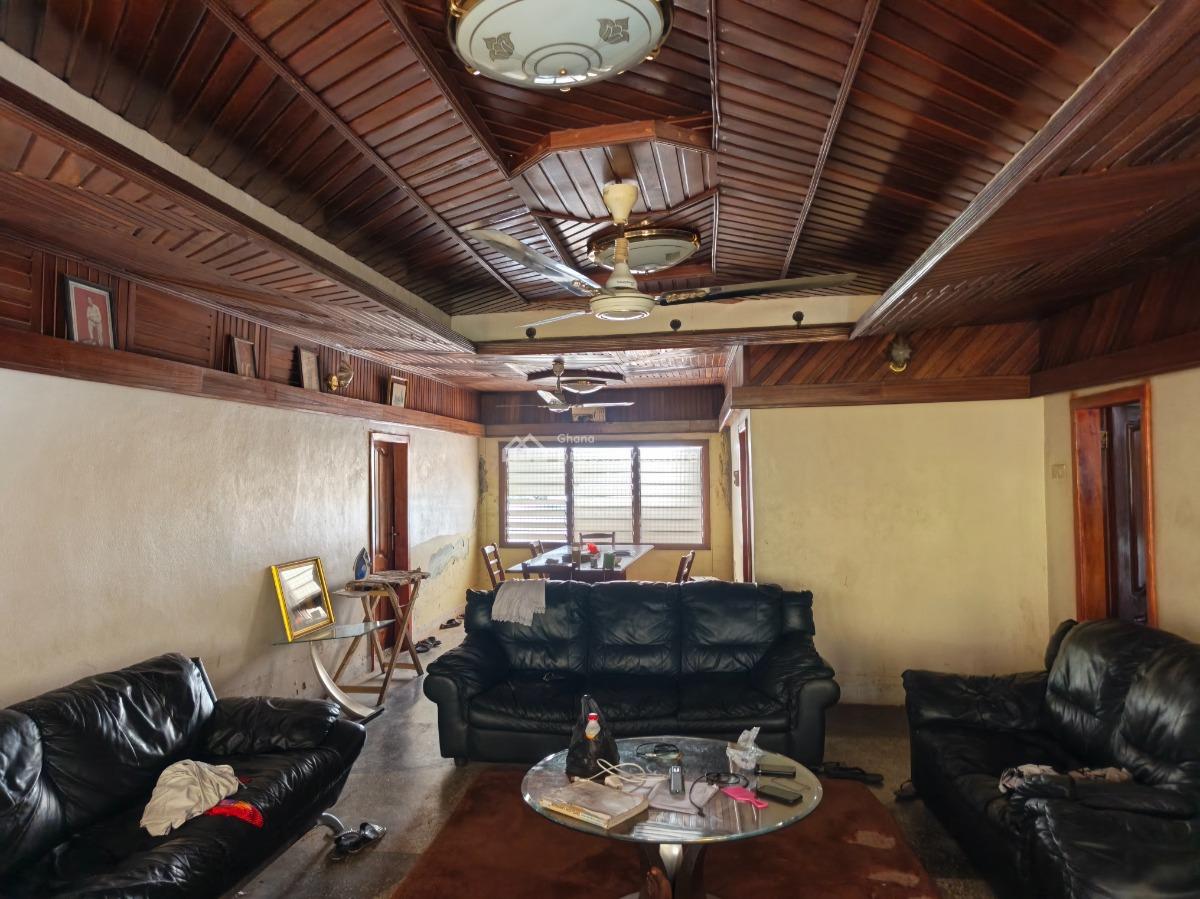 5 Bedrooms House, Suame, Near Abrepo Junction., Kumasi Metropolitan, Ashanti, House for Sale