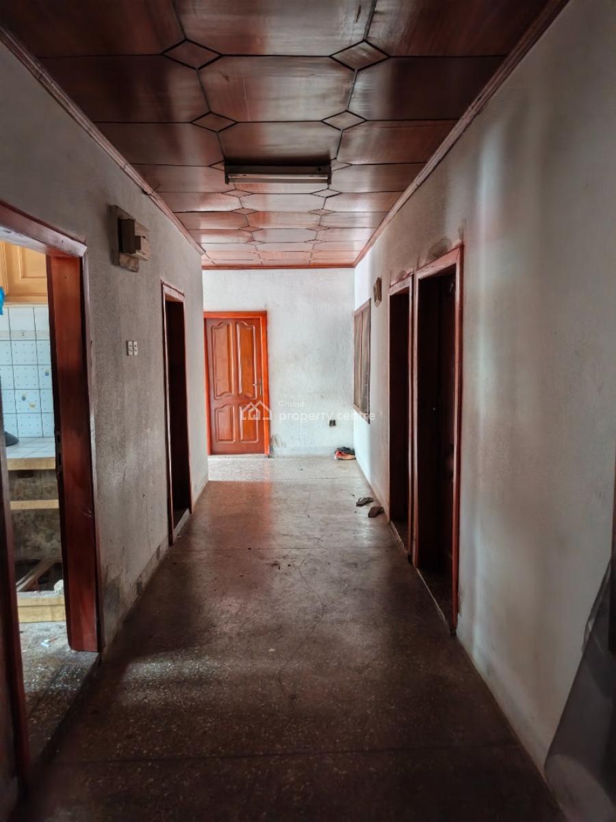 5 Bedrooms House, Suame, Near Abrepo Junction., Kumasi Metropolitan, Ashanti, House for Sale