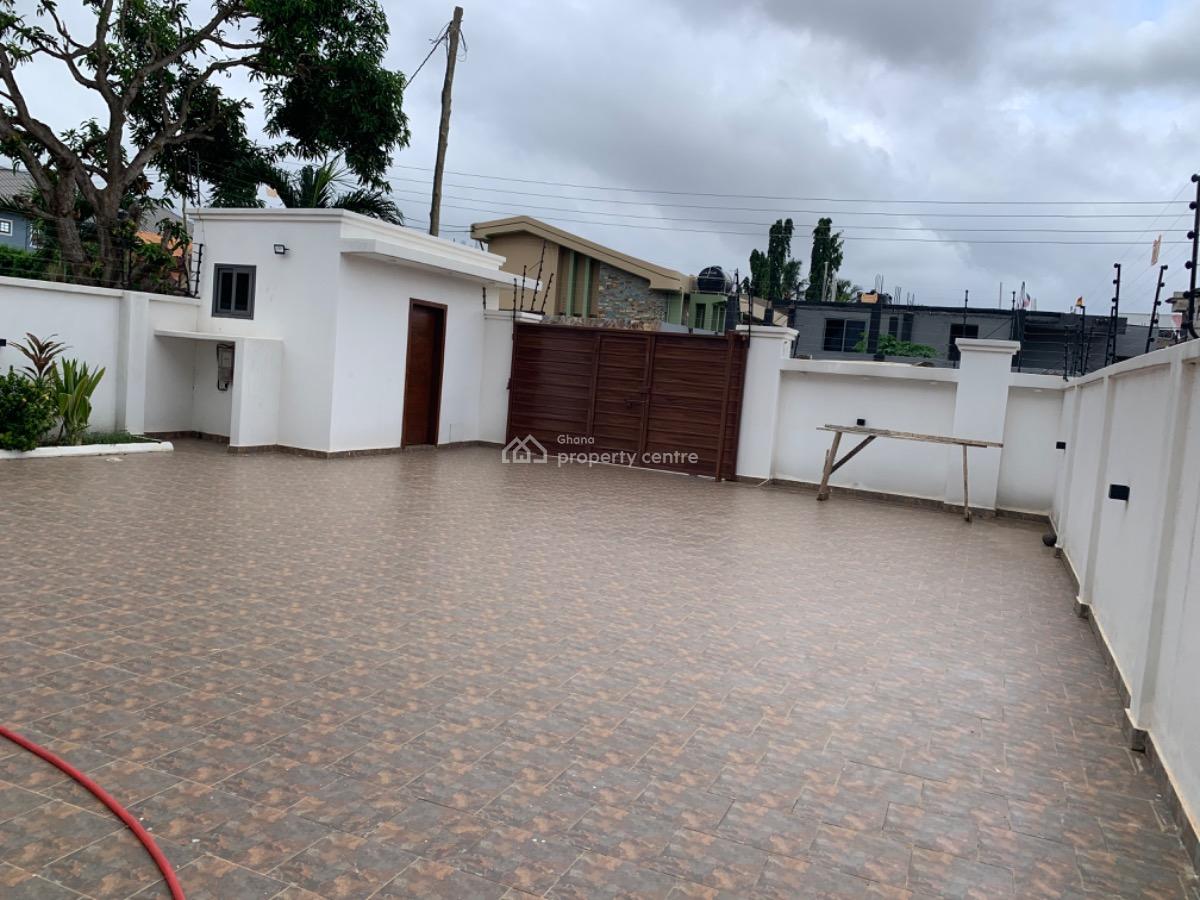 4 Bedrooms House with Boys Quarters, Oyarifa, La Nkwantanang Madina Municipal, Accra, Detached Duplex for Sale