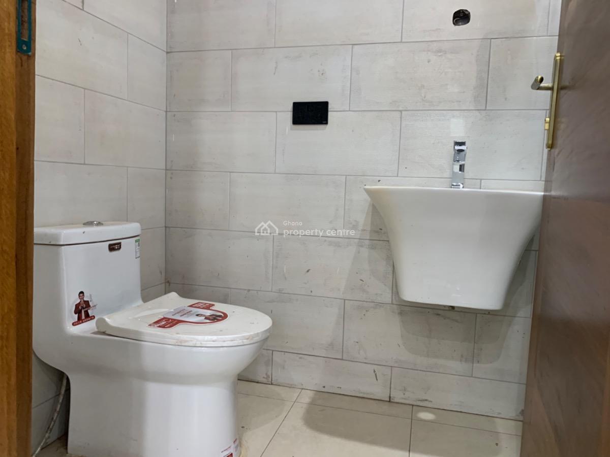 4 Bedrooms House with Boys Quarters, Oyarifa, La Nkwantanang Madina Municipal, Accra, Detached Duplex for Sale