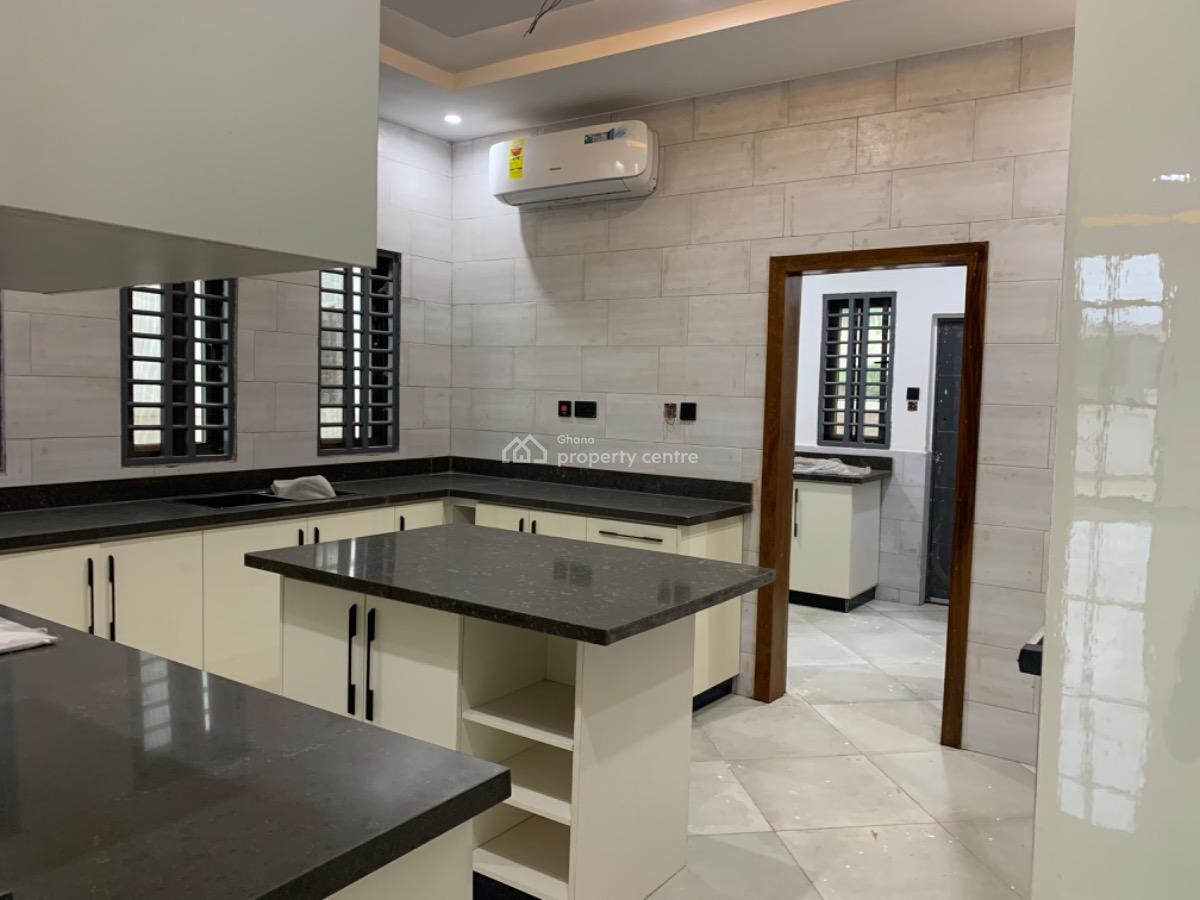 4 Bedrooms House with Boys Quarters, Oyarifa, La Nkwantanang Madina Municipal, Accra, Detached Duplex for Sale