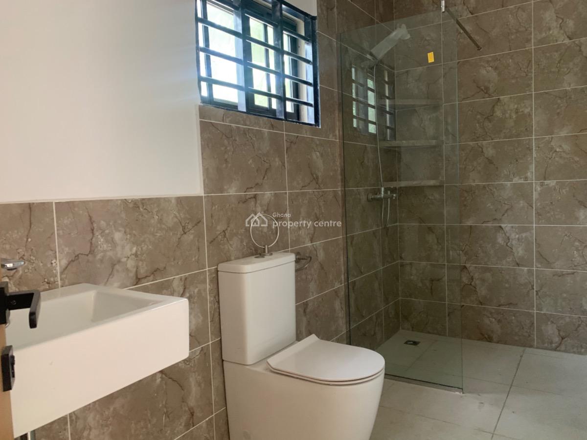 4 Bedrooms House with Boys Quarters, Oyarifa, La Nkwantanang Madina Municipal, Accra, Detached Duplex for Sale