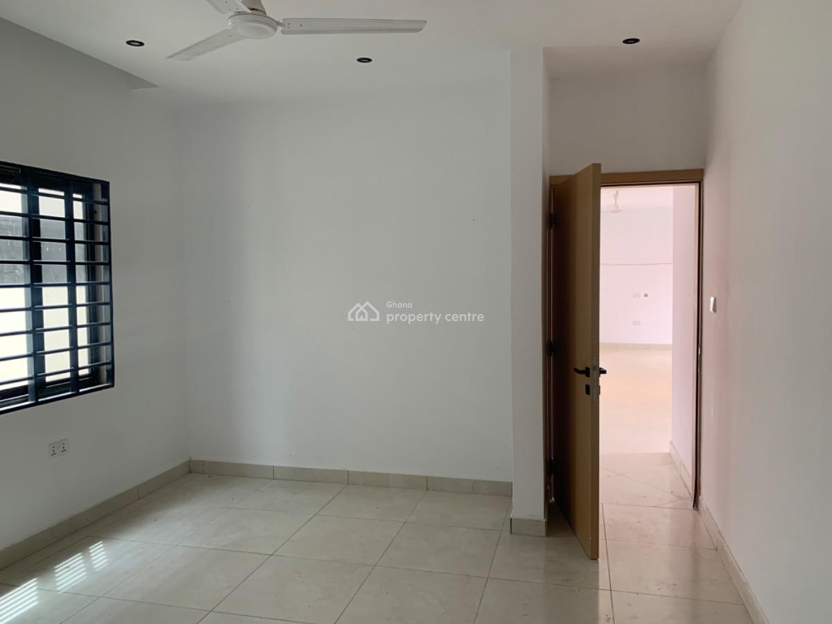 4 Bedrooms House with Boys Quarters, Oyarifa, La Nkwantanang Madina Municipal, Accra, Detached Duplex for Sale