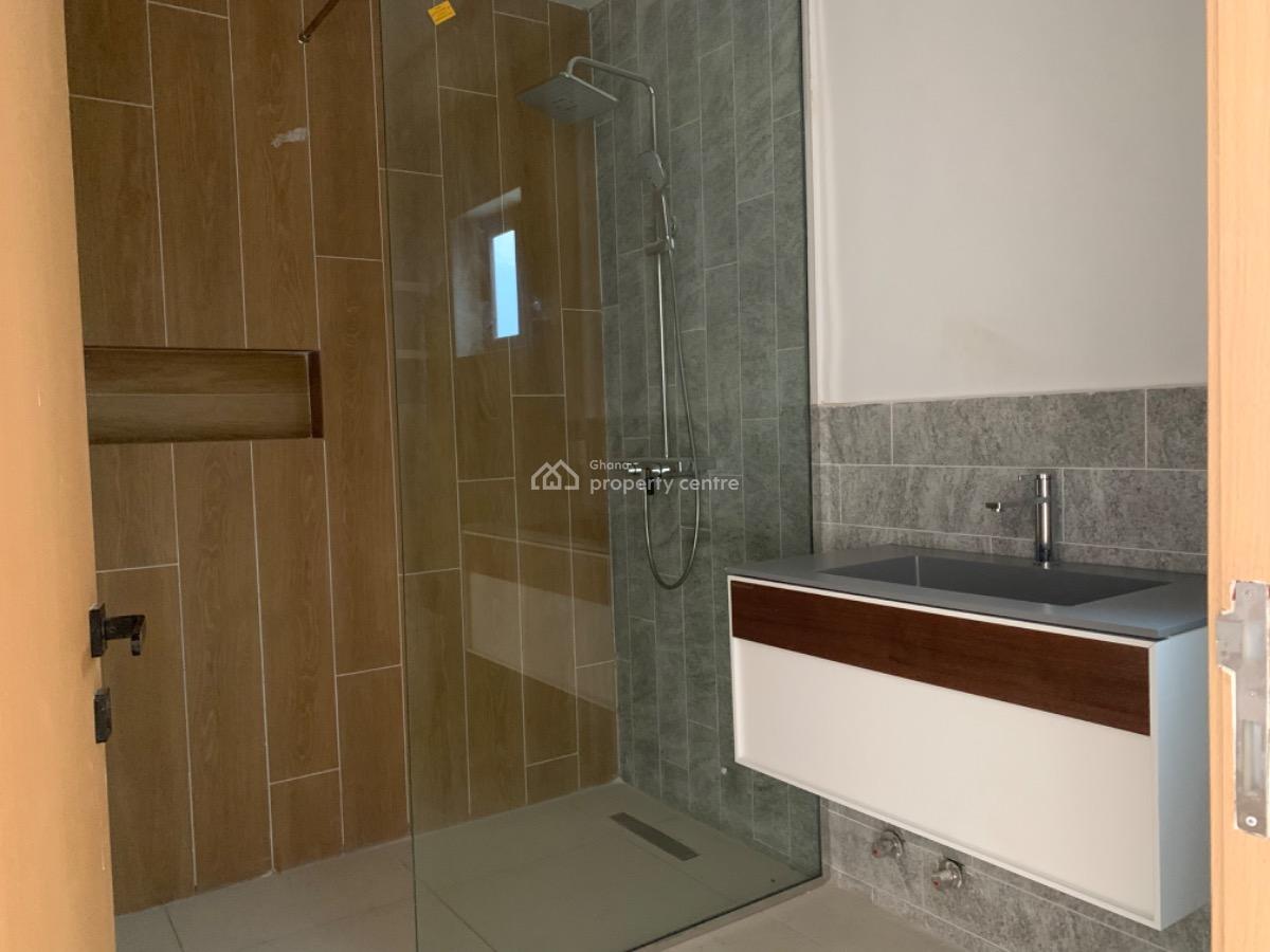 4 Bedrooms House with Boys Quarters, Oyarifa, La Nkwantanang Madina Municipal, Accra, Detached Duplex for Sale