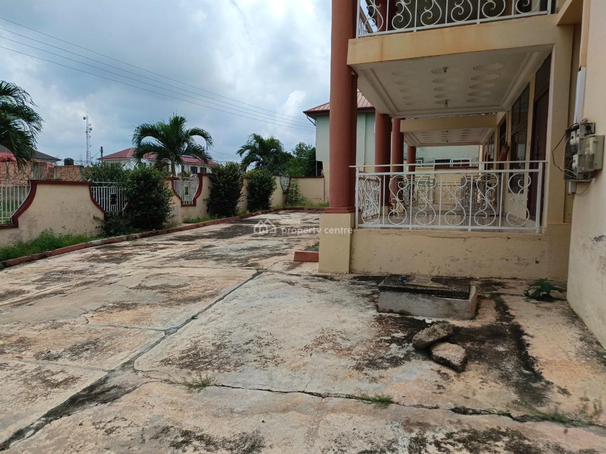 8 Bedrooms, Ejisu, Ejisu-juaben Municipal, Ashanti, House for Sale