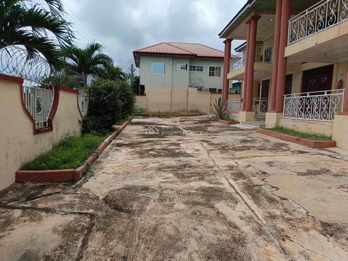 8 Bedrooms, Ejisu, Ejisu-juaben Municipal, Ashanti, House for Sale