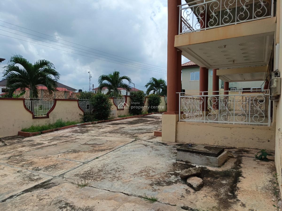 8 Bedrooms, Ejisu, Ejisu-juaben Municipal, Ashanti, House for Sale