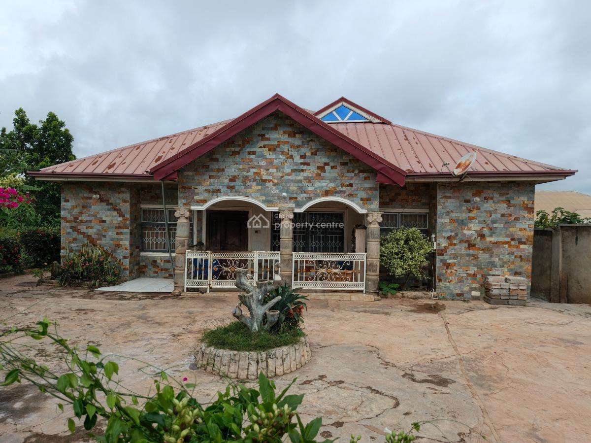 4 Bedrooms, Santasi Trede, Kumasi Metropolitan, Ashanti, House for Sale