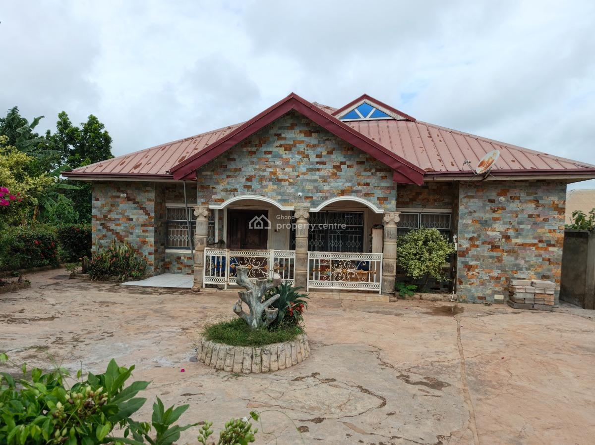 4 Bedrooms, Santasi Trede, Kumasi Metropolitan, Ashanti, House for Sale