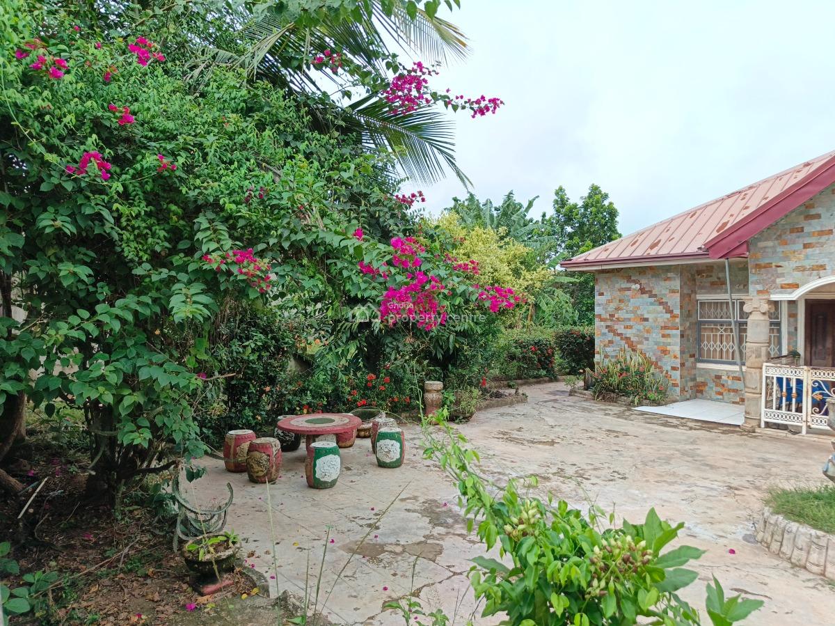 4 Bedrooms, Santasi Trede, Kumasi Metropolitan, Ashanti, House for Sale