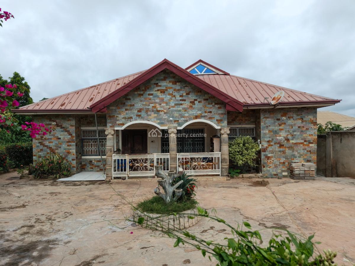 4 Bedrooms, Santasi Trede, Kumasi Metropolitan, Ashanti, House for Sale