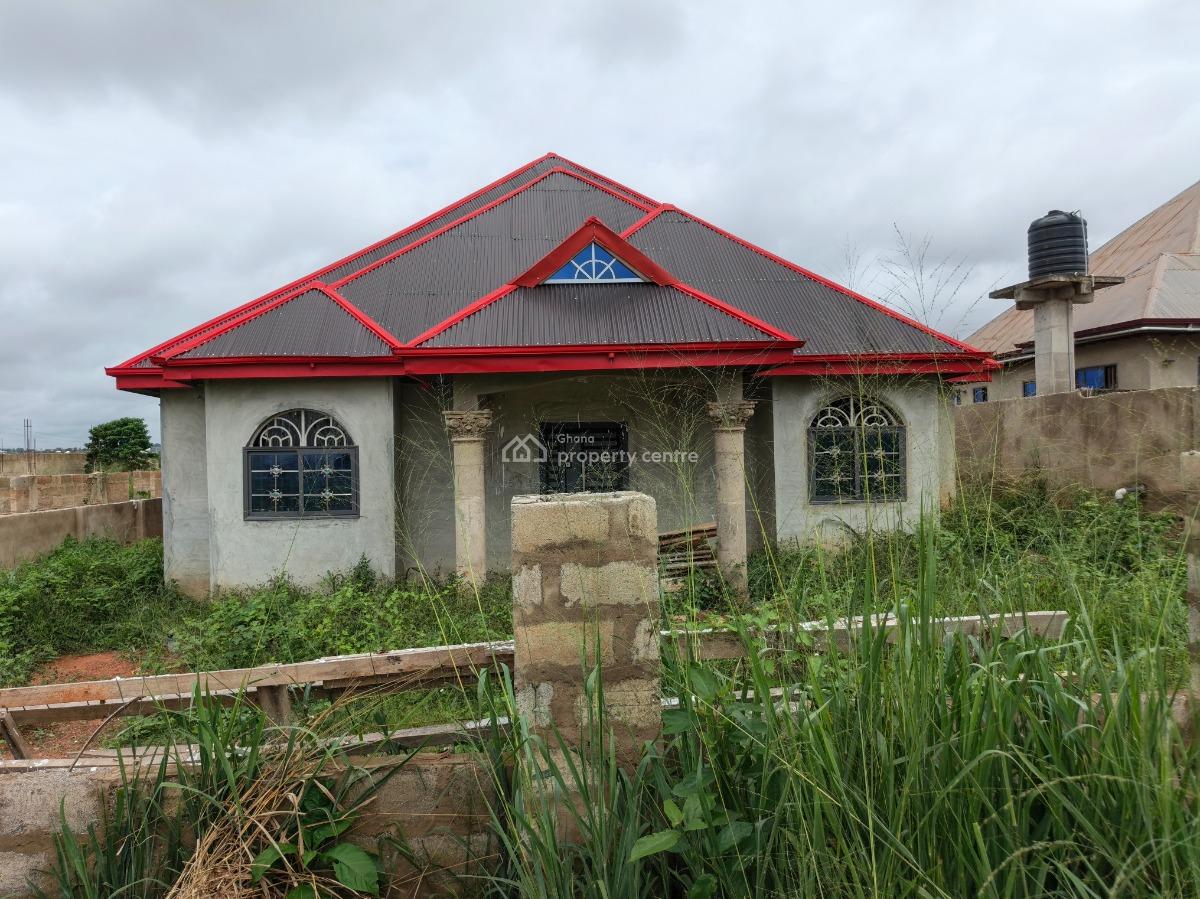 4 Bedrooms, Santasi Nkoransa, Kumasi Metropolitan, Ashanti, House for Sale