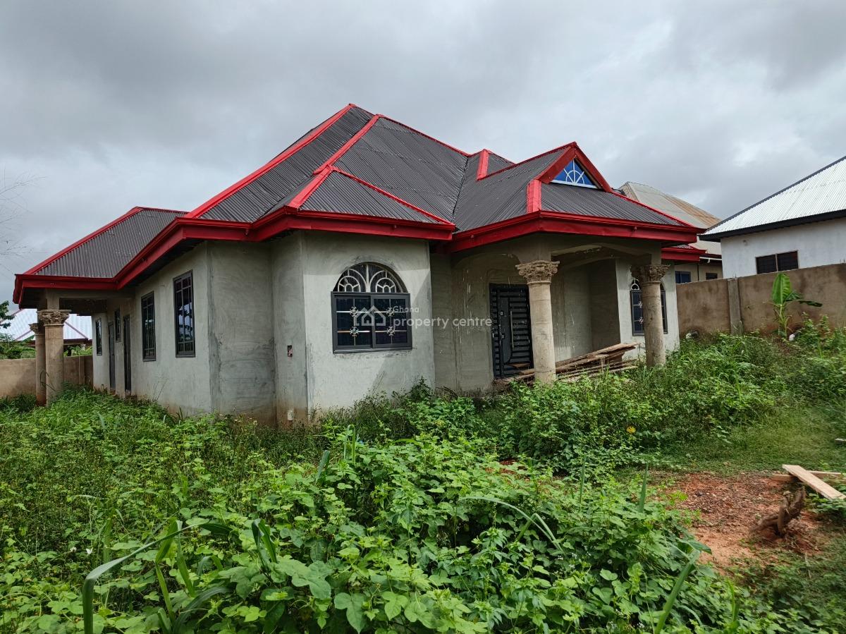 4 Bedrooms, Santasi Nkoransa, Kumasi Metropolitan, Ashanti, House for Sale