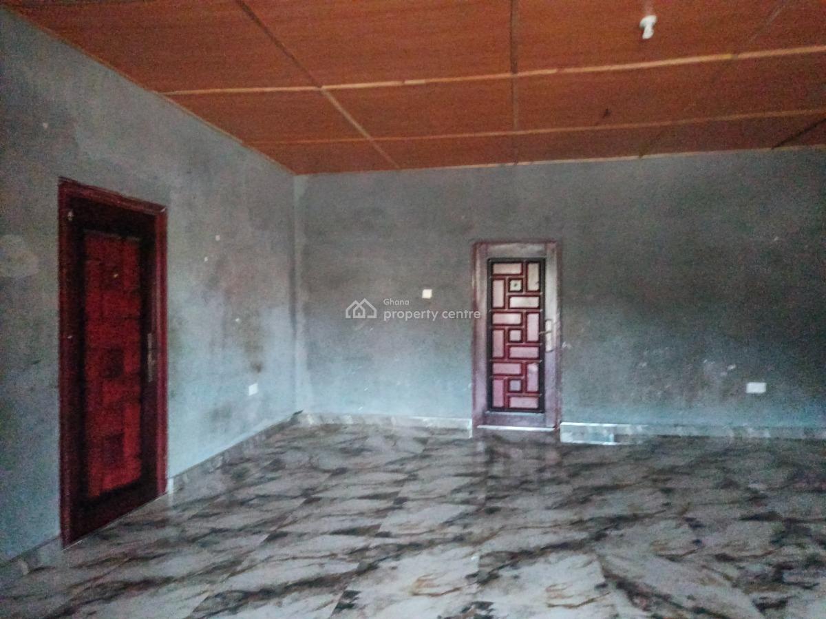 6 Bedrooms.      ( Plot / Land   130*100 ) Ft., Asuofia Nketia, Near Abrepo Owhim Amanfrom., Kumasi Metropolitan, Ashanti, House for Sale