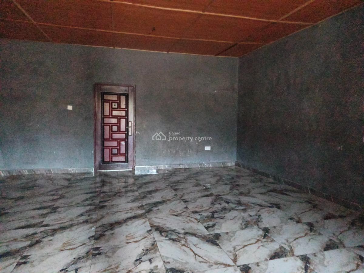 6 Bedrooms.      ( Plot / Land   130*100 ) Ft., Asuofia Nketia, Near Abrepo Owhim Amanfrom., Kumasi Metropolitan, Ashanti, House for Sale