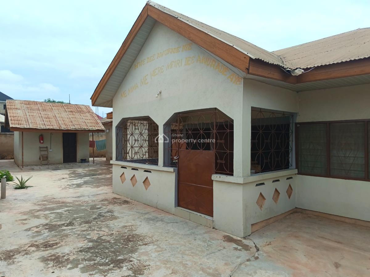 5 Bedrooms, Kronum, Near Suame Markro., Kumasi Metropolitan, Ashanti, House for Sale