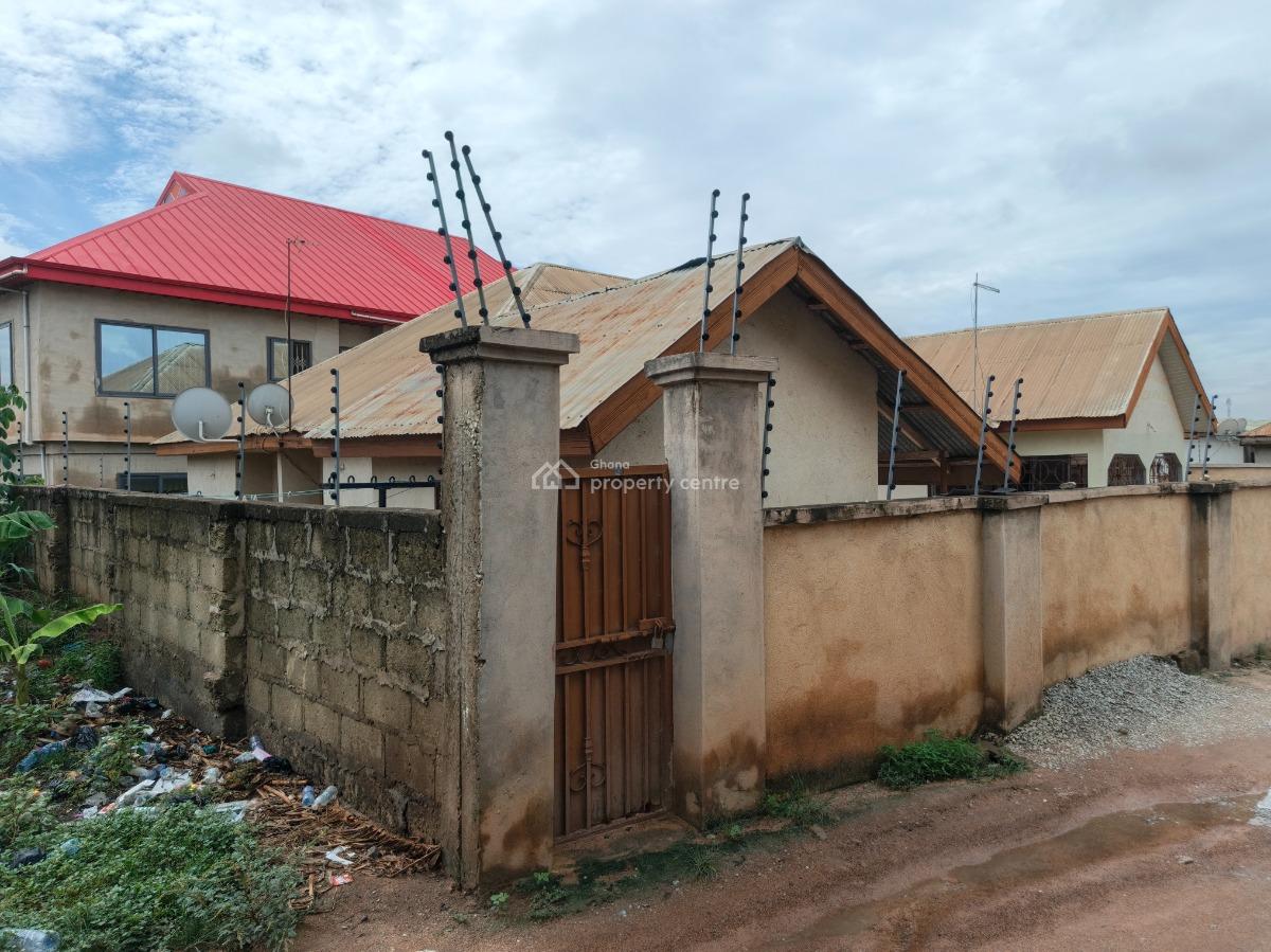 5 Bedrooms, Kronum, Near Suame Markro., Kumasi Metropolitan, Ashanti, House for Sale