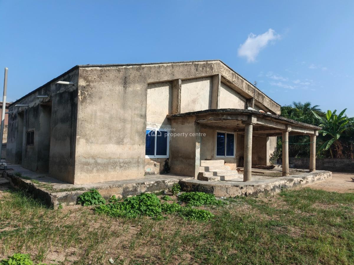 4 Bedrooms, Duase New Site, Near Buokrom, Kumasi Airport., Kumasi Metropolitan, Ashanti, House for Sale
