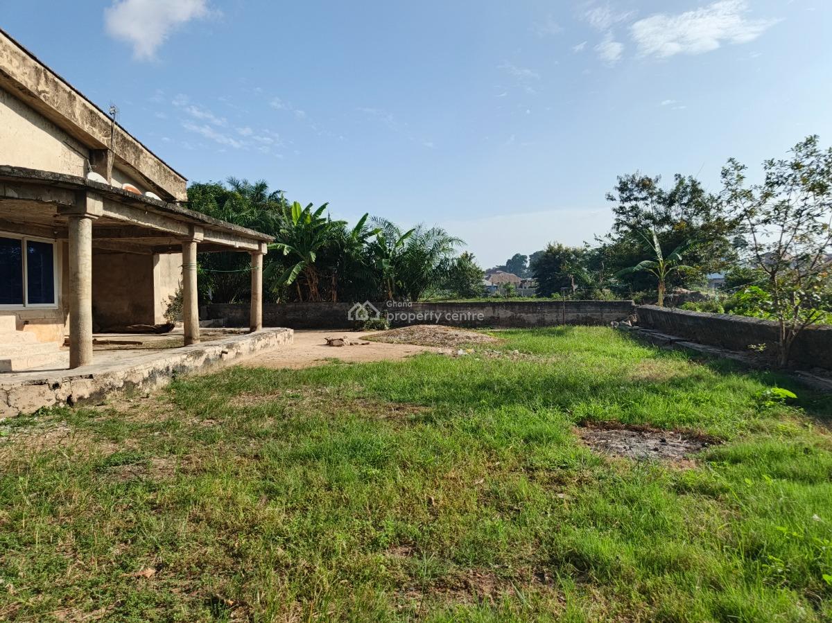 4 Bedrooms, Duase New Site, Near Buokrom, Kumasi Airport., Kumasi Metropolitan, Ashanti, House for Sale