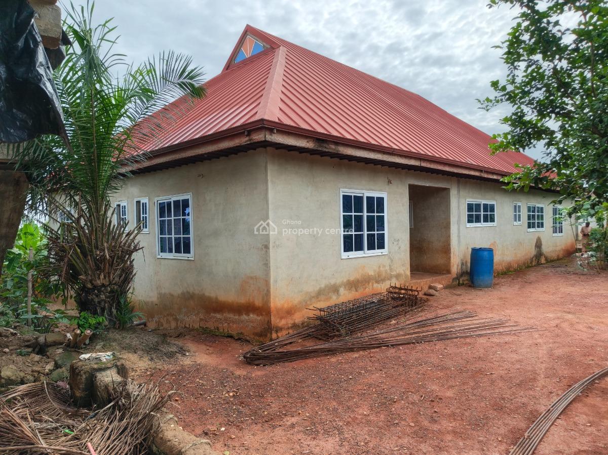 5 Bedrooms, Santasi Nkoransa, Kumasi Metropolitan, Ashanti, House for Sale