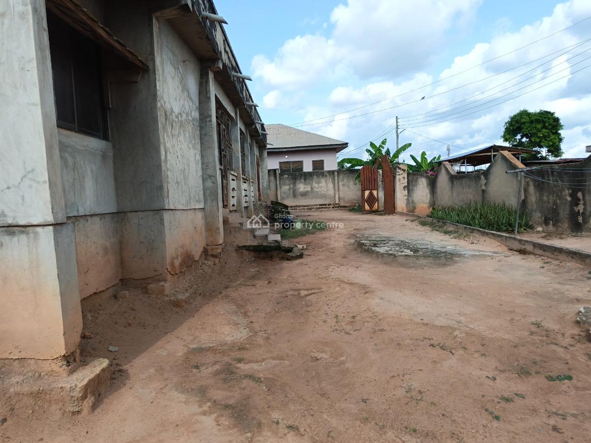 7 Bedrooms House, Emina, Near Tech, Knust, Boadi., Kumasi Metropolitan, Ashanti, House for Sale