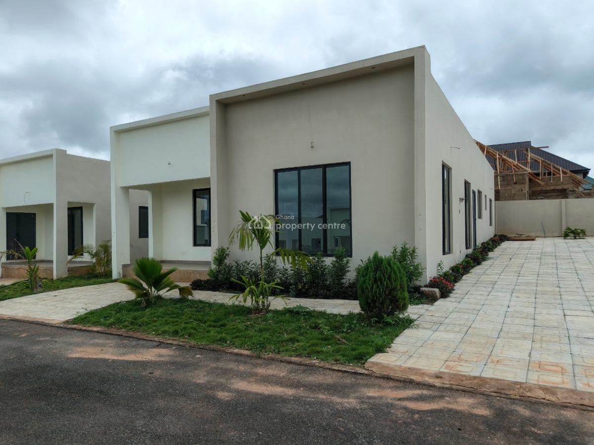 2 Bedrooms House, Abuakwa Akropong., Kumasi Metropolitan, Ashanti, House for Sale