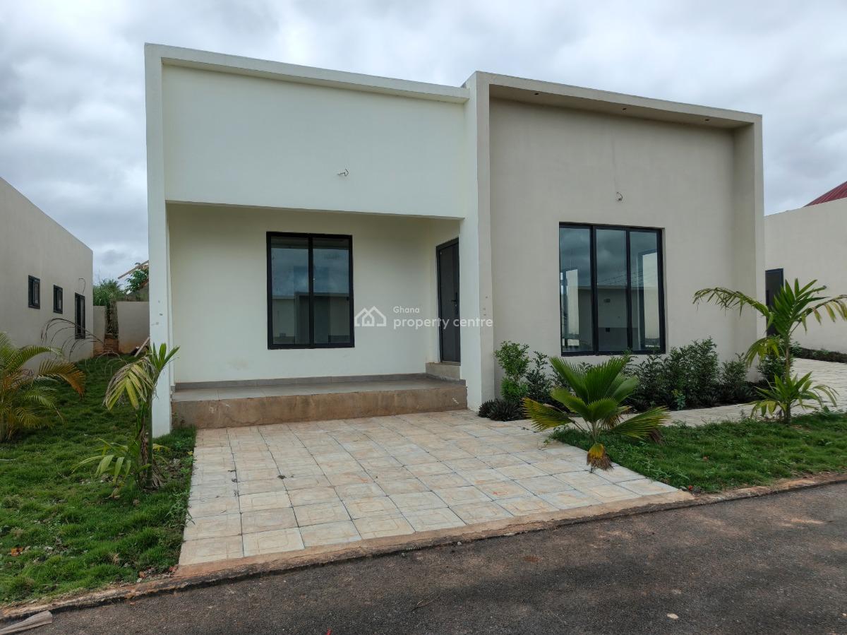 2 Bedrooms House, Abuakwa Akropong., Kumasi Metropolitan, Ashanti, House for Sale