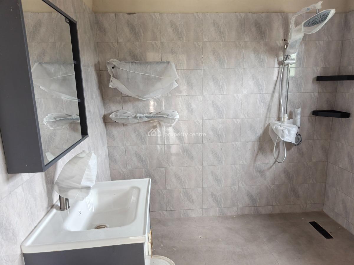 2 Bedrooms House, Abuakwa Akropong., Kumasi Metropolitan, Ashanti, House for Sale