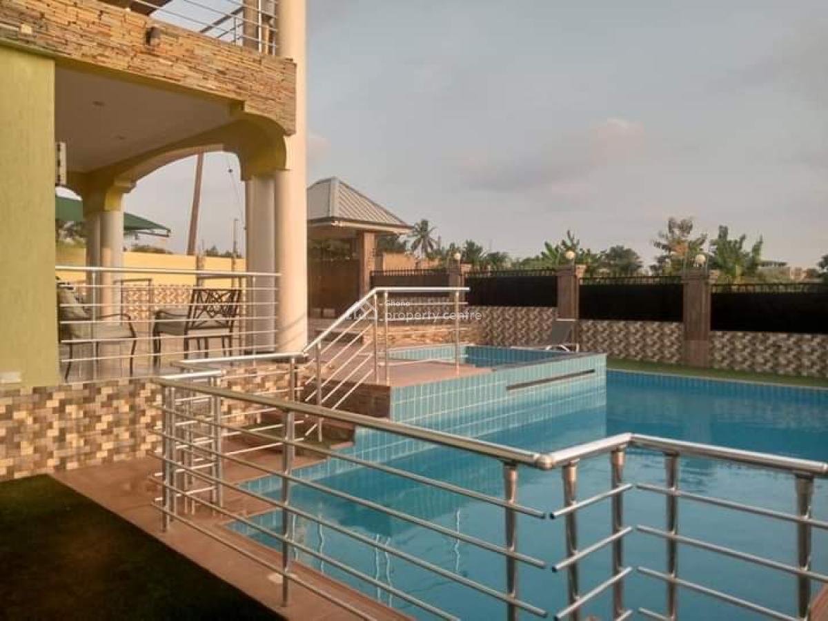 5 Bedrooms at Nsawam Pampaso, Pampaso, Nsawam, Akuapim South Municipal, Eastern Region, Detached Bungalow for Sale