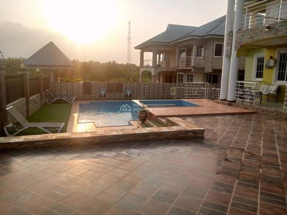 5 Bedrooms at Nsawam Pampaso, Pampaso, Nsawam, Akuapim South Municipal, Eastern Region, Detached Bungalow for Sale
