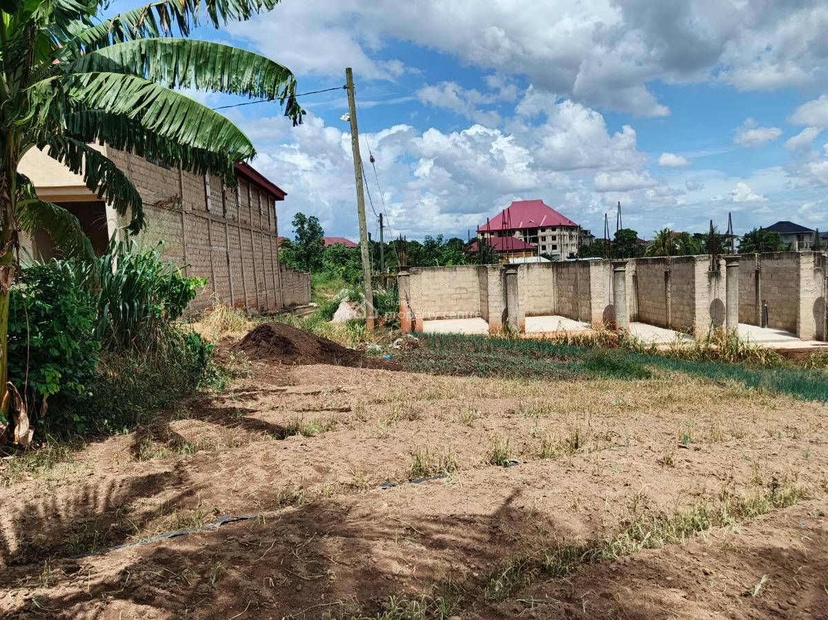 Plot.            ( 5th Plot Main Road), Asuofia Nketia. on Abrepo Road., Kumasi Metropolitan, Ashanti, Land for Sale