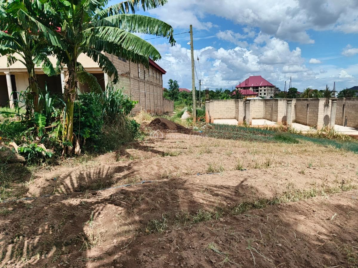 Plot.            ( 5th Plot Main Road), Asuofia Nketia. on Abrepo Road., Kumasi Metropolitan, Ashanti, Land for Sale