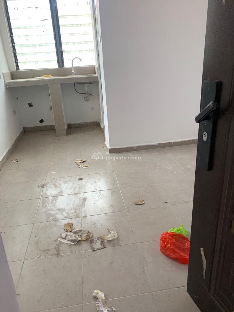 Single Room S/c @ Christian Village, Ga East Municipal, Accra, Apartment for Rent