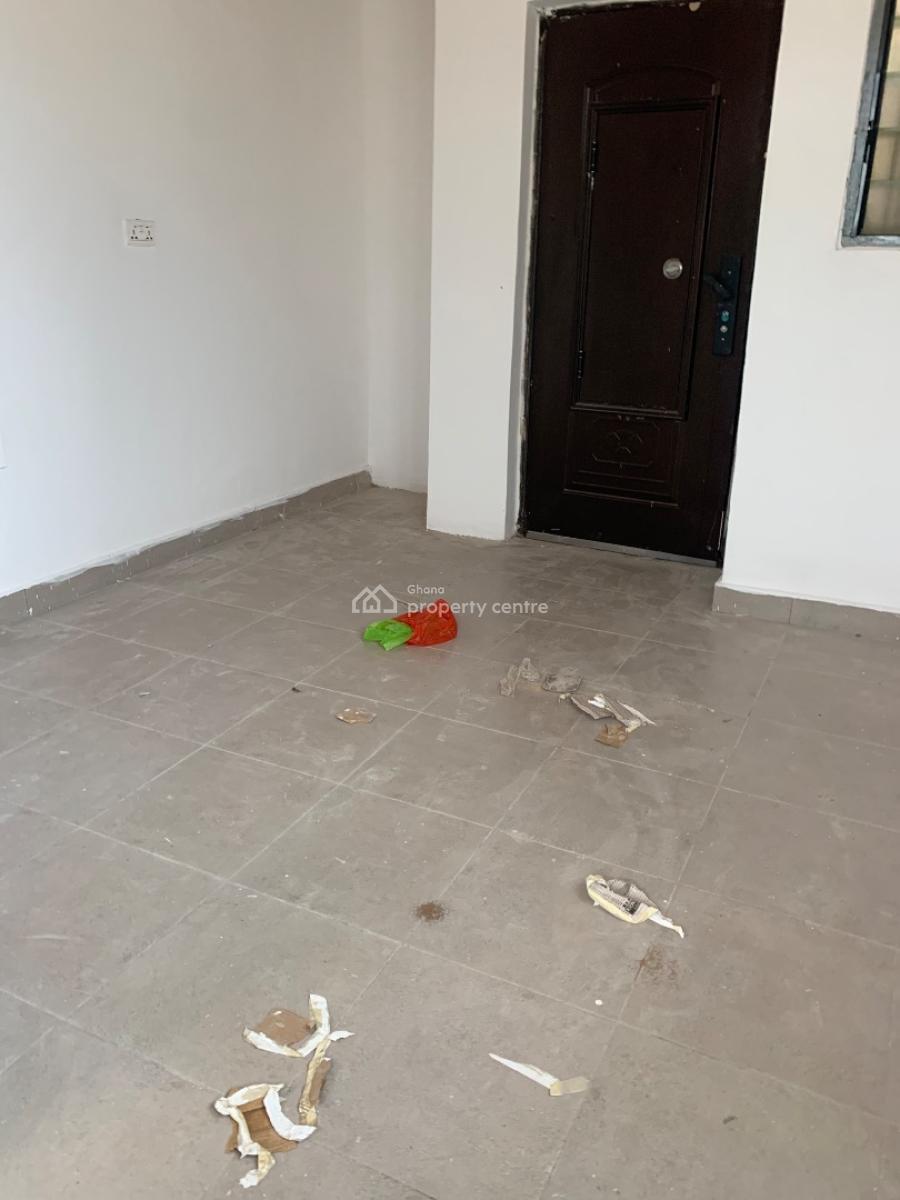 Single Room S/c @ Christian Village, Ga East Municipal, Accra, Apartment for Rent