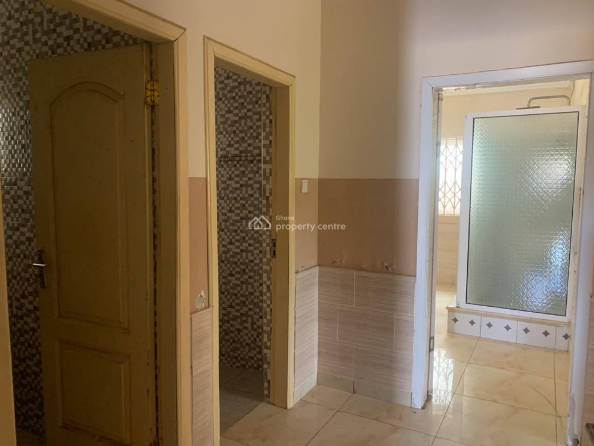 3 Bedrooms Old House, Ayimensah, Oyarifa, La Nkwantanang Madina Municipal, Accra, Detached Duplex for Sale