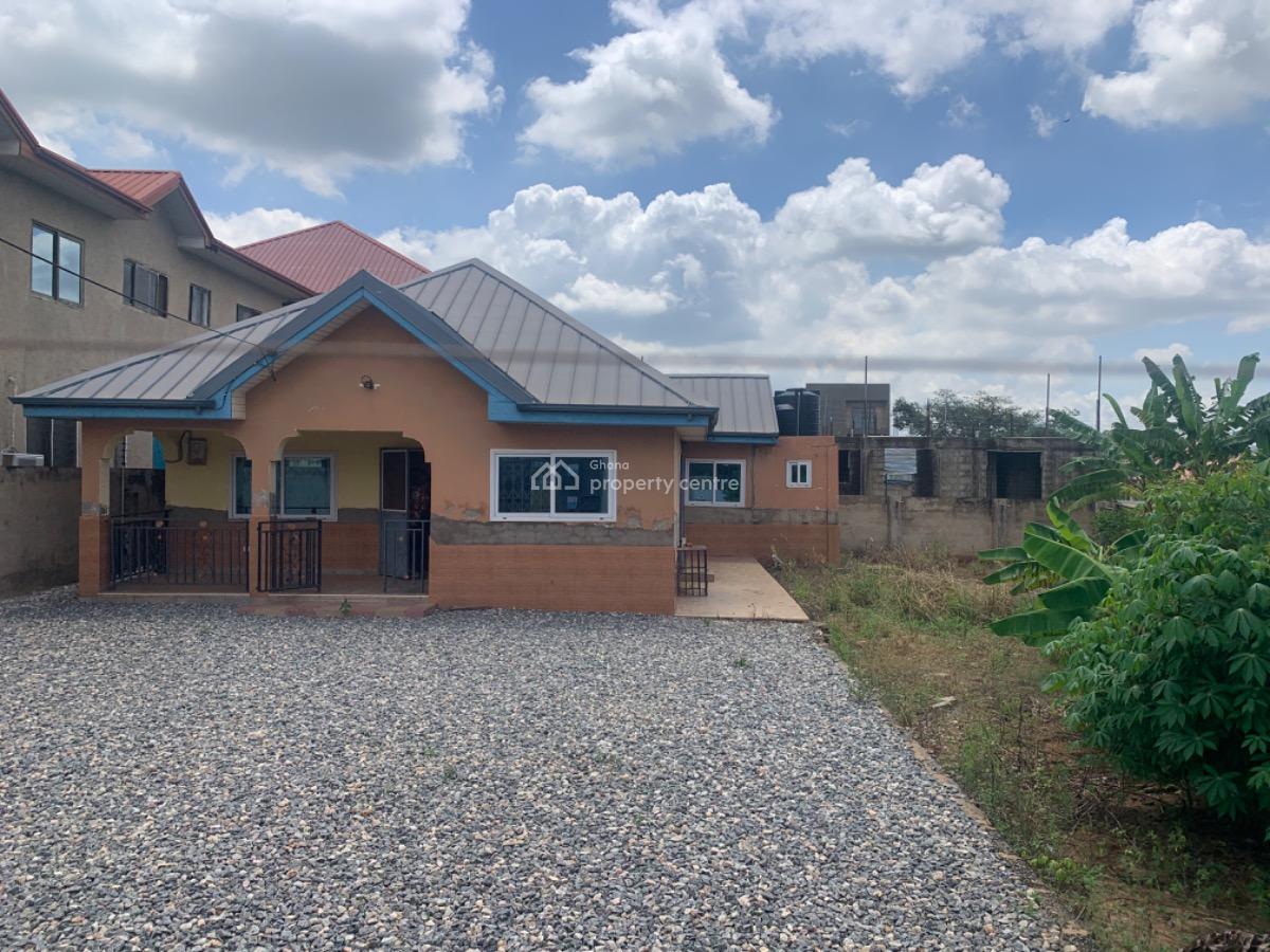 3 Bedrooms Old House, Ayimensah, Oyarifa, La Nkwantanang Madina Municipal, Accra, Detached Duplex for Sale