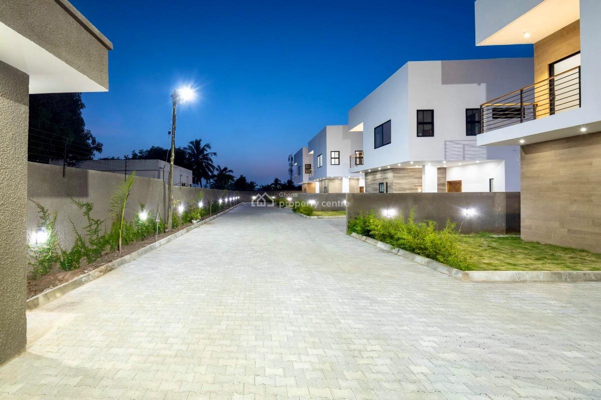 4 Bedroom Townhouse with Private Pool in a Gated Community, North Legon, Accra, Townhouse for Sale