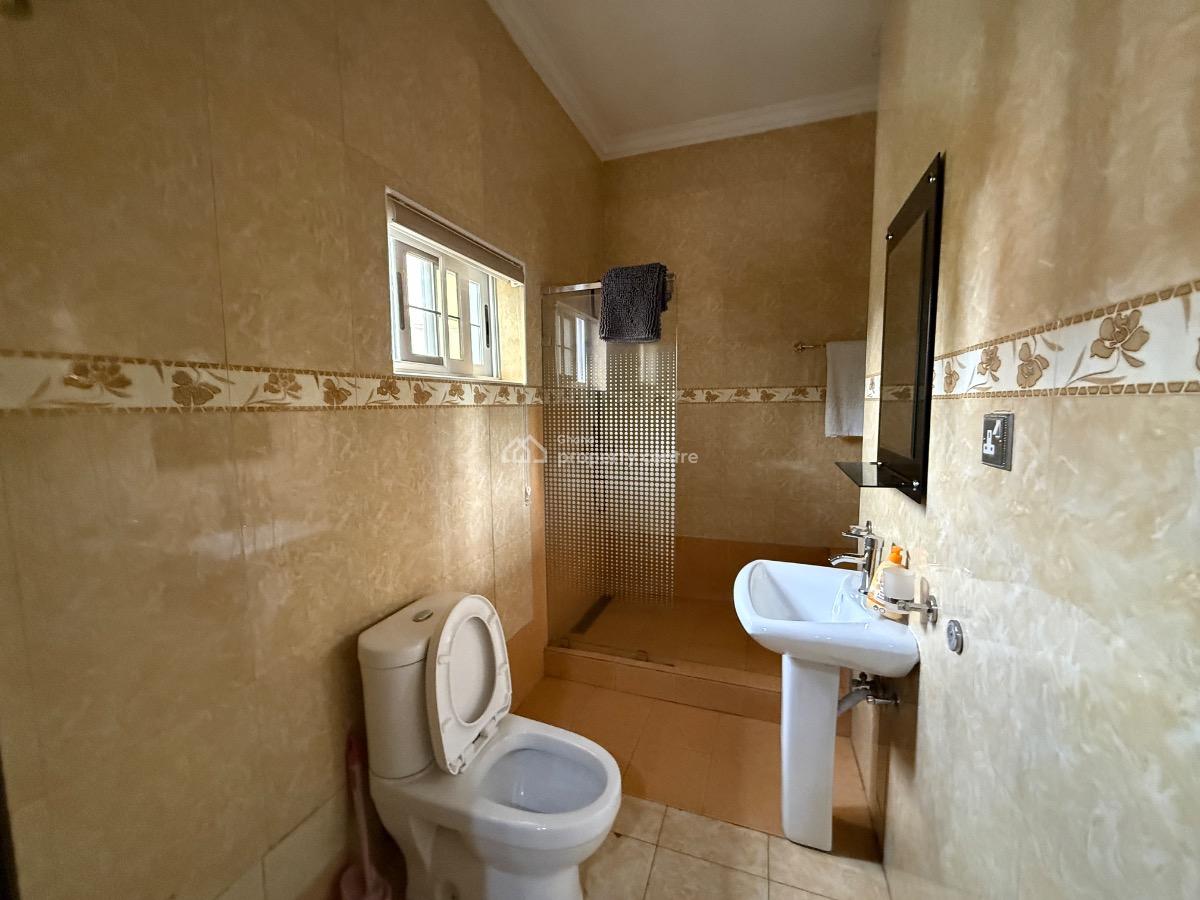 Furnished 2 Bedroom Apartment in a Gated Community with Swimming Pool, North Ridge, Accra, Apartment for Rent
